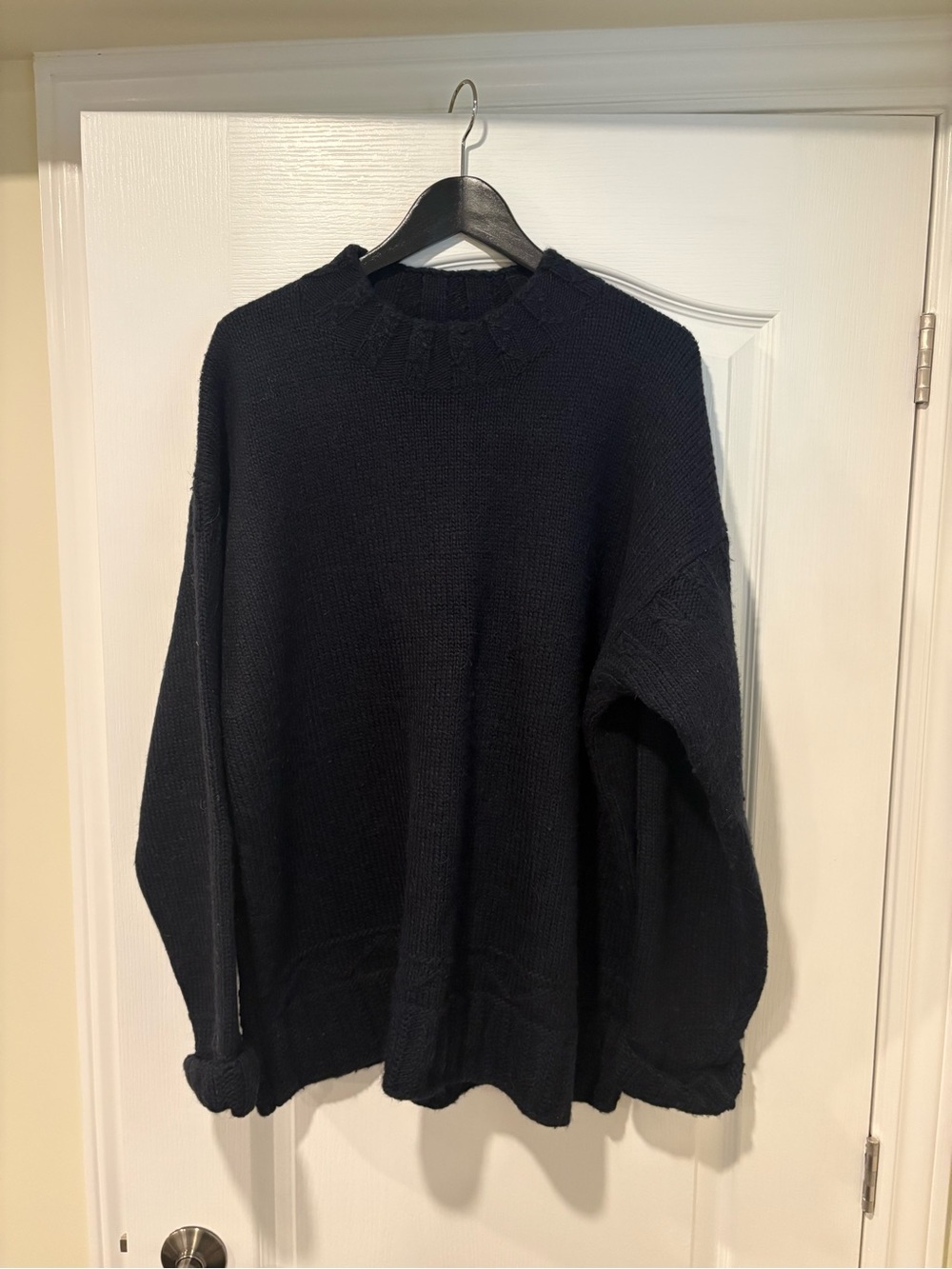 Uniqlo Men's Dark Navy Crewneck Knit Sweater